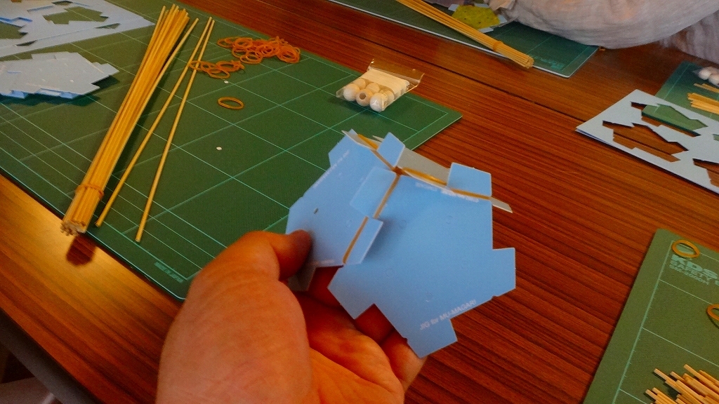 ���l���j����