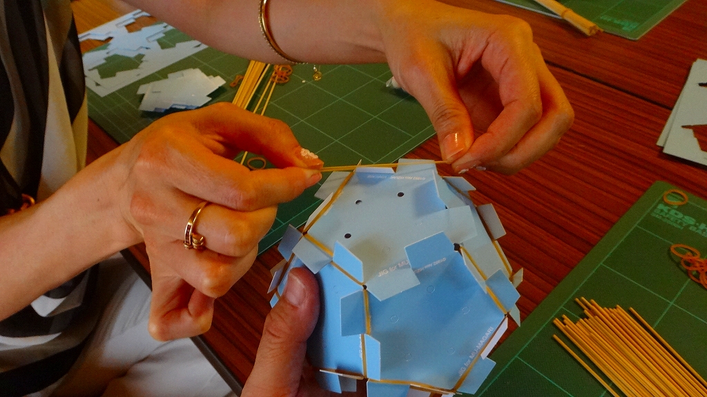 ���l���j����