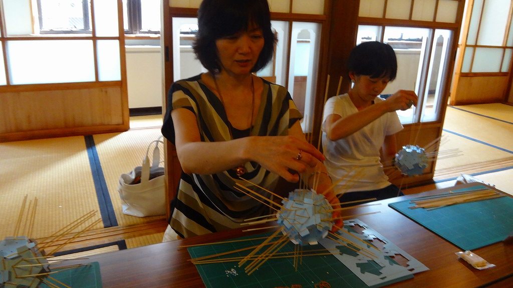 ���l���j����